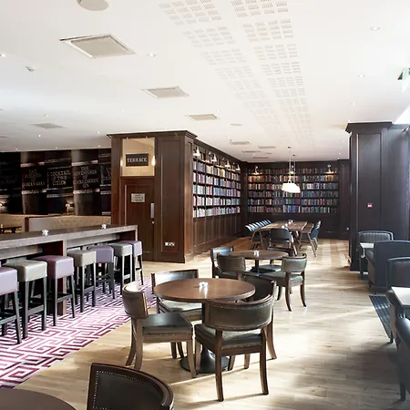Clayton Hotel 4*