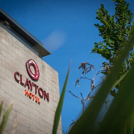Clayton 4* ليوباردستاون