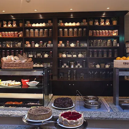 Clayton 4* Leopardstown