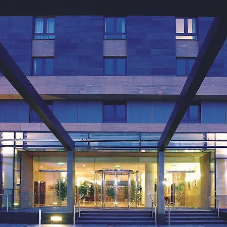 Clayton Hotel 4*