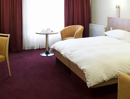 Clayton 4* Leopardstown