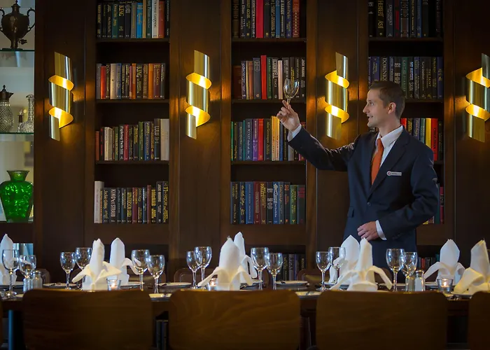 里奥柏马克莱顿酒店