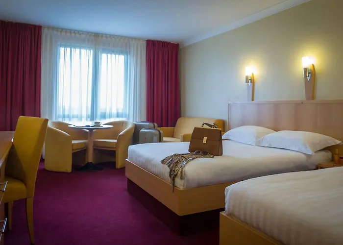 里奥柏马克莱顿酒店 4*